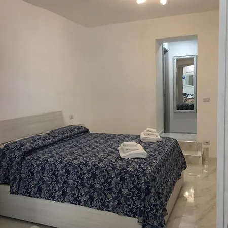 The Cove 1.3km From Formia